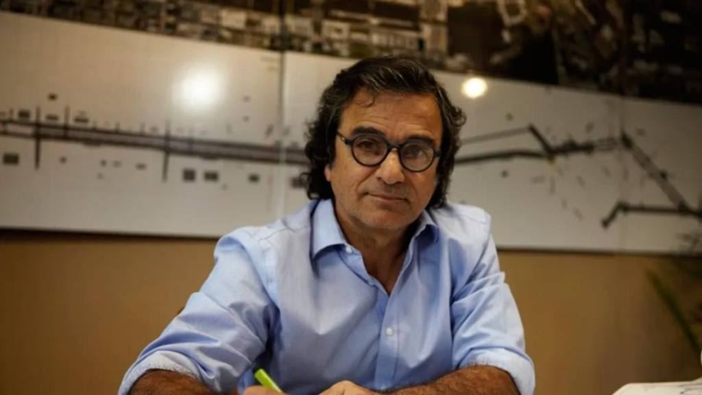 Cesantearon a Carlos Frugoni por omitir siete propiedades en Miami en su declaración jurada