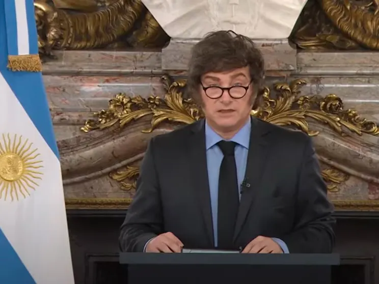 Advierten que el Gobierno de Milei perdió 15 puntos y «ya no tiene la reelección asegurada”