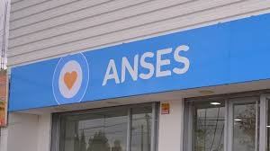 ANSES lanzó una fuerte alerta por mensajes falsos que buscan robar datos y dinero.