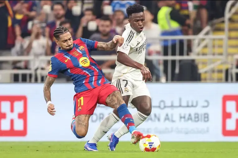 Barcelona busca coronarse campeón ante un Real Madrid golpeado y con bajas