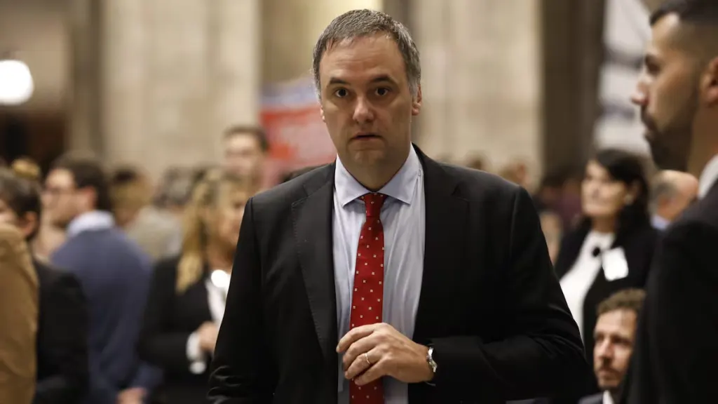 Caso Adorni: continúa la investigación por enriquecimiento ilícito y diputados piden su interpelación en el Congreso
