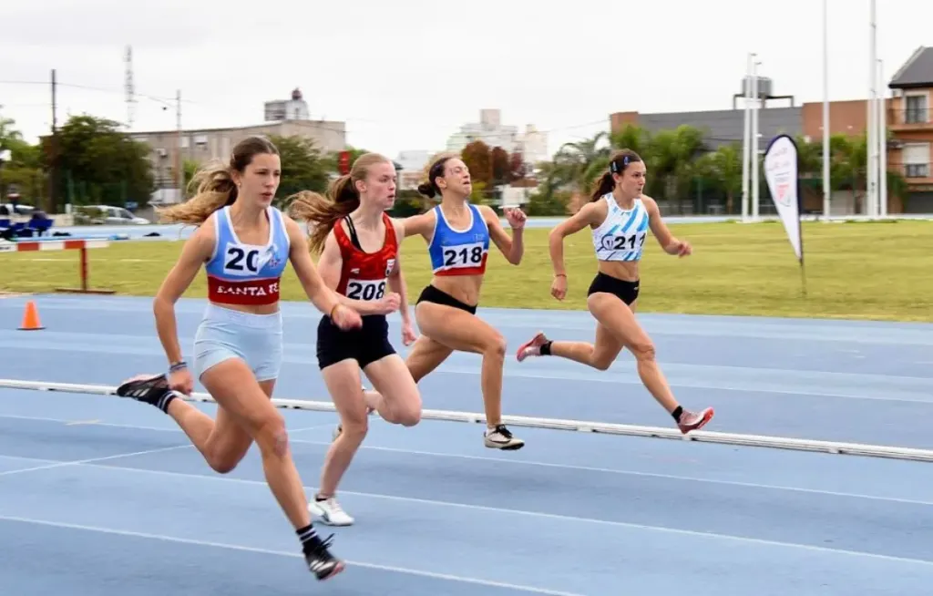 Concepción del Uruguay vive un histórico Nacional U20 de Atletismo en el CEF 3