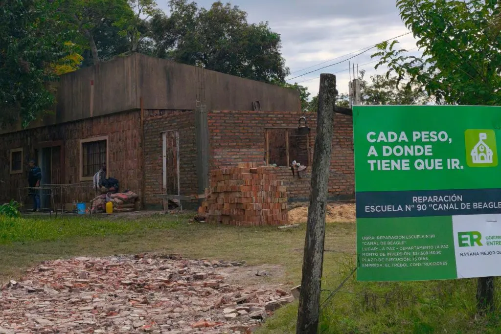 Construyen aula y mejoran instalaciones en escuela N° 90