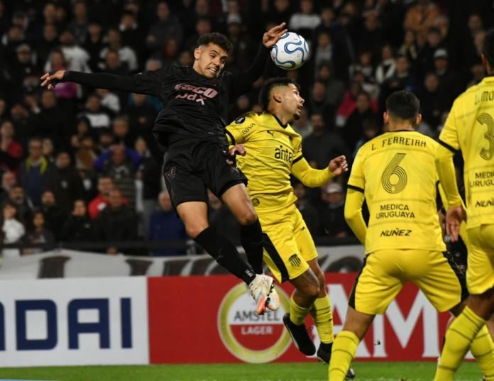Copa Libertadores: Platense dejó pasar la chance de sellar su clasificación y empató con Peñarol