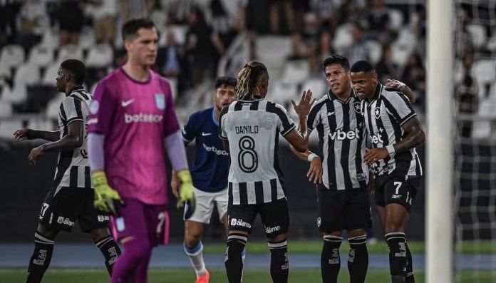 Copa Sudamericana: Racing cayó ante Botafogo y quedó contra las cuerdas