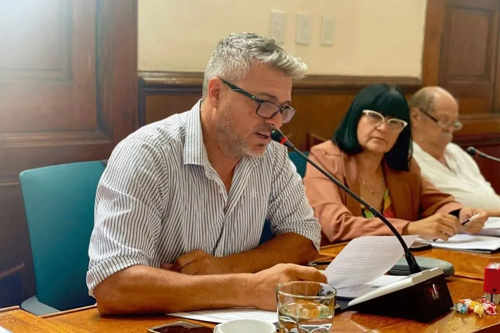 Crédito, débito y combustible: preguntan al Ejecutivo por el uso de tarjetas municipales