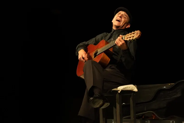 Diego Perichón presentará una nueva función de “Cantahumor” en La Cigarrera Cultural