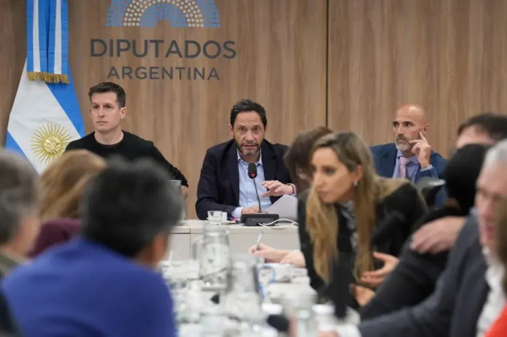 Diputado nacional sostuvo que tiene "dudas que hay sobresueldos” en el Gobierno