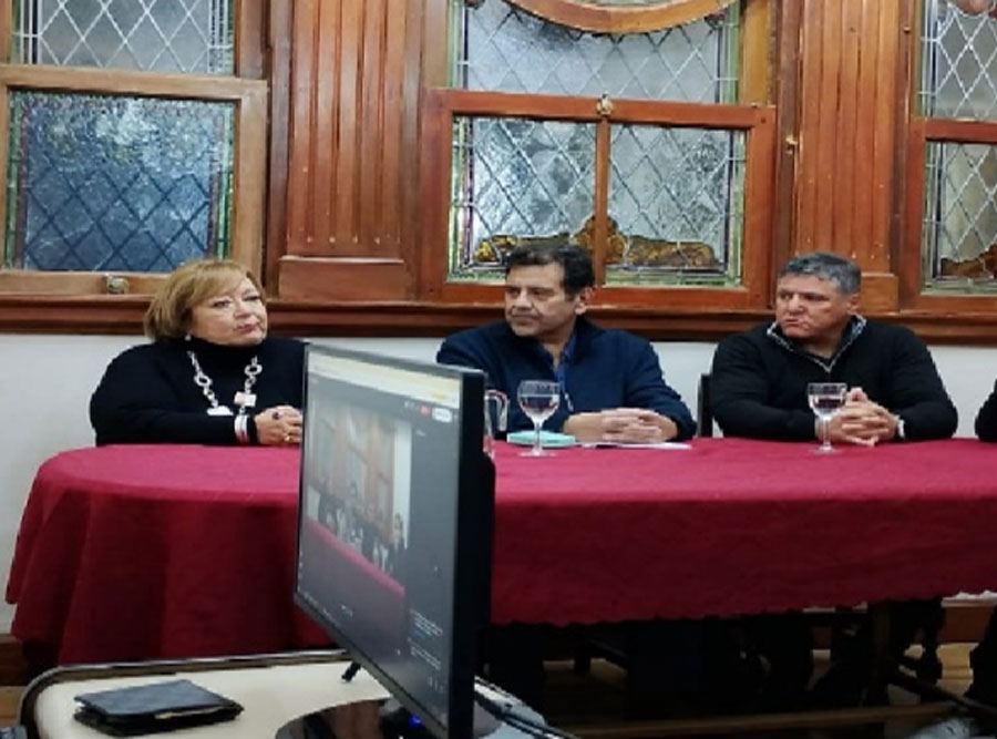 Disertación de Agustín Bordagaray en el Consejo Departamental Paraná sobre economía y trabajo