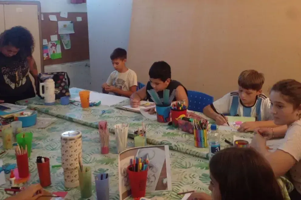 El Centro de Arte del Club Universitario de Paraná abrió inscripciones con una amplia oferta de talleres