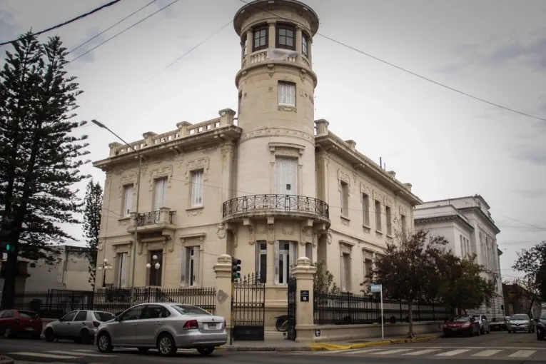 El Colegio Nacional llevará a cabo la reparación integral de su cubierta