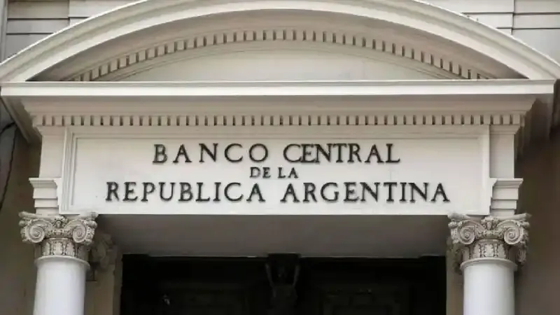 El curioso caso de los nostálgicos del relato sin reservas y de un BCRA en ruinas