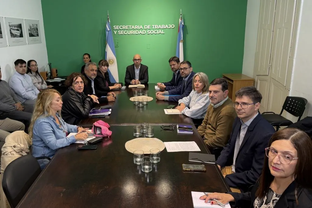 El gobierno provincial propuso un aumento del 3,5 por ciento a los gremios estatales