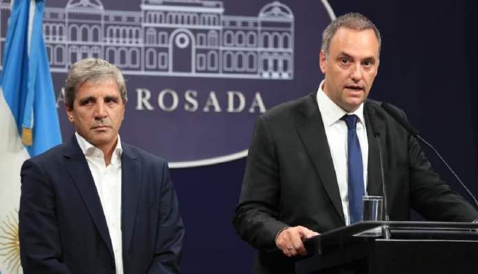 El Gobierno recorta subsidios por $166.000 millones a energía y transporte público federal