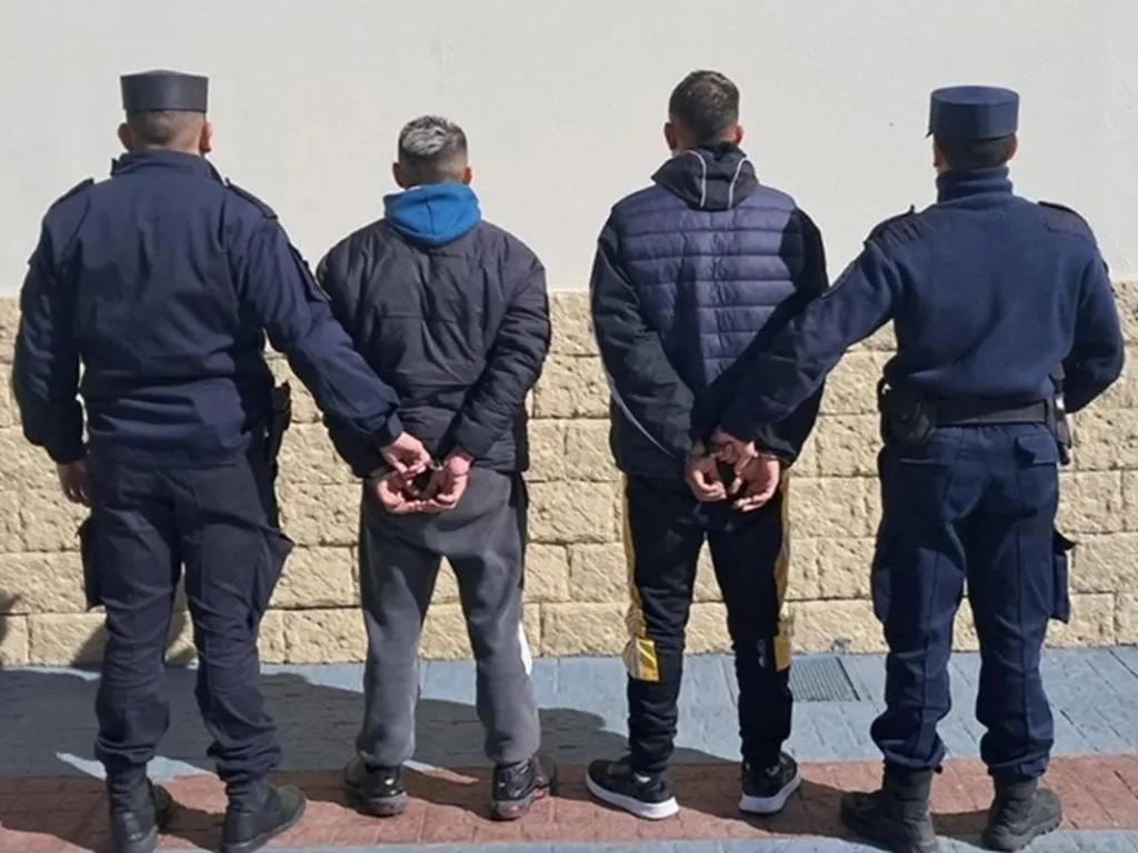 El menor baleado abandonó el Hospital y los detenidos aseguran que “no recuerdan nada”