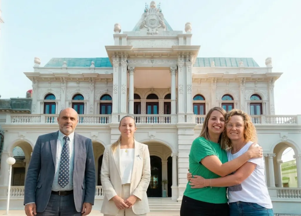 El NO de Bagnat a la intendencia, pero el SÍ a la foto.