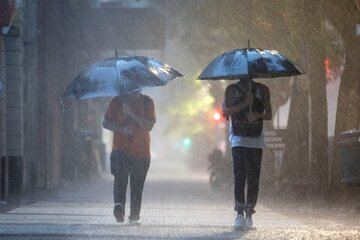 Emitieron alerta amarillo y naranja por tormentas fuertes y severas