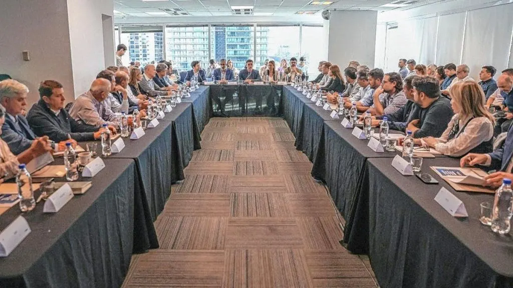 Entre Ríos impulsa una agenda clave forestal federal