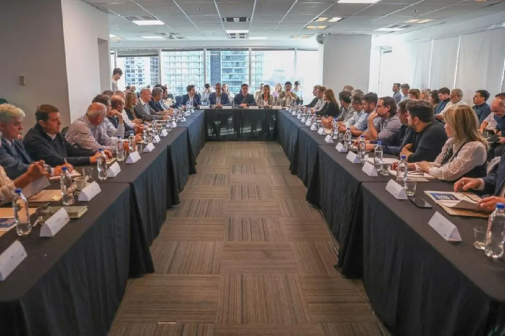 Entre Ríos impulsa una agenda de planificación foresto industrial junto al CFI y otras provincias