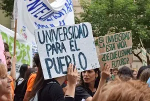 Entre Ríos se moviliza: cuarta marcha universitaria con epicentros en 6 ciudades