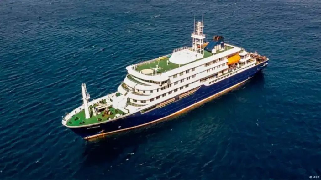 España frena el ingreso del crucero donde murieron personas por Hantavirus
