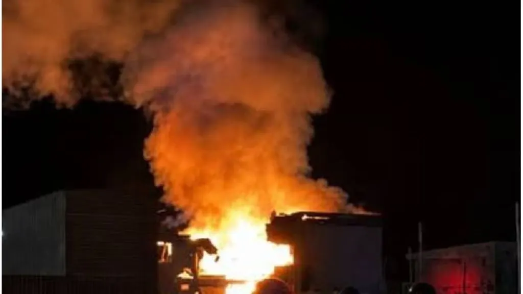 Explotó un edificio en Santa Cruz y buscan víctimas entre los escombros: un bebé y dos adultos murieron