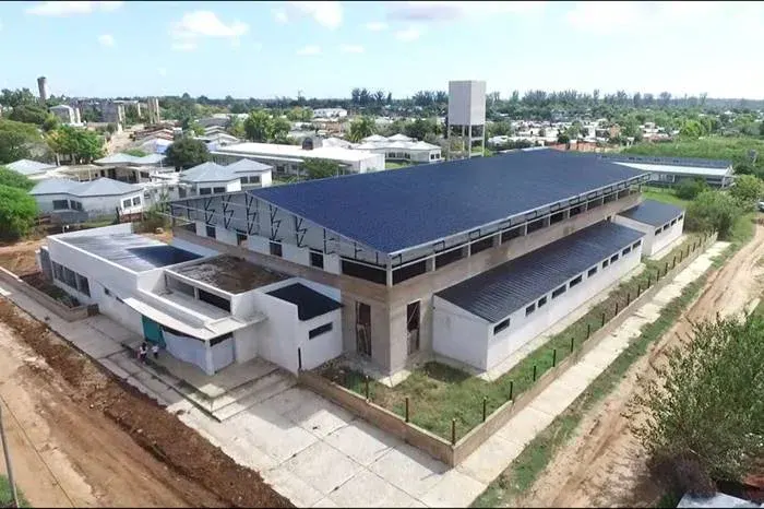 Familias de la Escuela Artigas suspenden el envío de alumnos y marchan por graves problemas edilicios