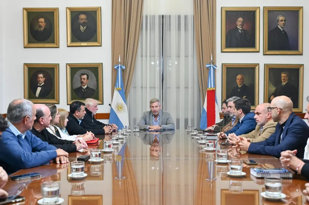 Frigerio reunió a gremios estatales para llegar a consensos sobre la Reforma Previsional
