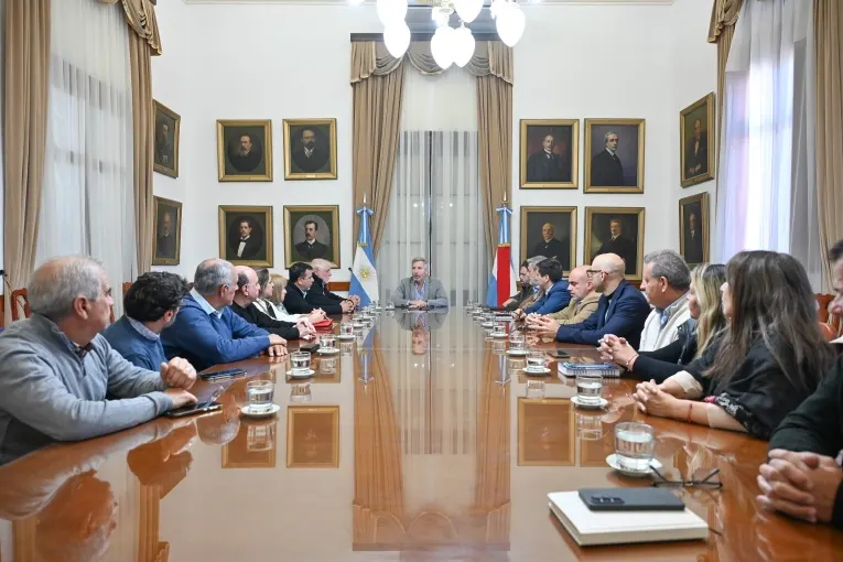 Frigerio se reunió con gremios estatales para llegar a consensos sobre la Reforma Previsional