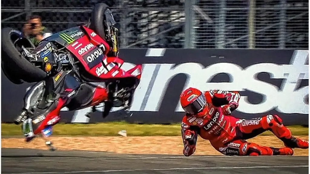 Fuerte accidente de Marc Márquez y quebradura en Le Mans