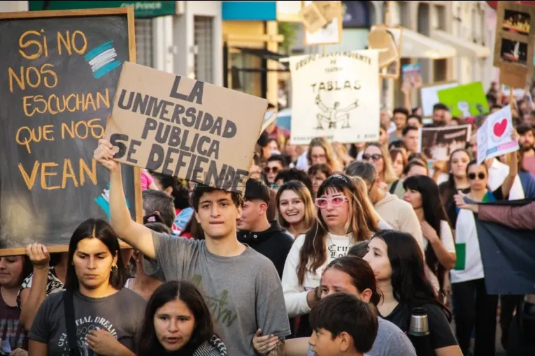 Gualeguaychú se suma a la Marcha Federal Universitaria con clases abiertas y movilización