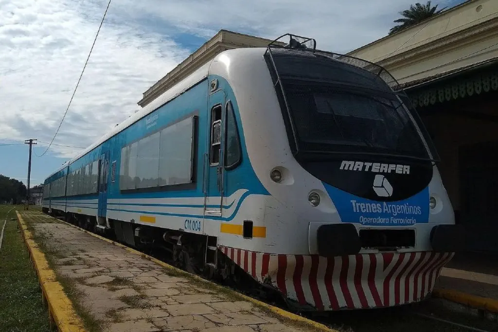 Hasta cuándo está paralizado el servicio de trenes