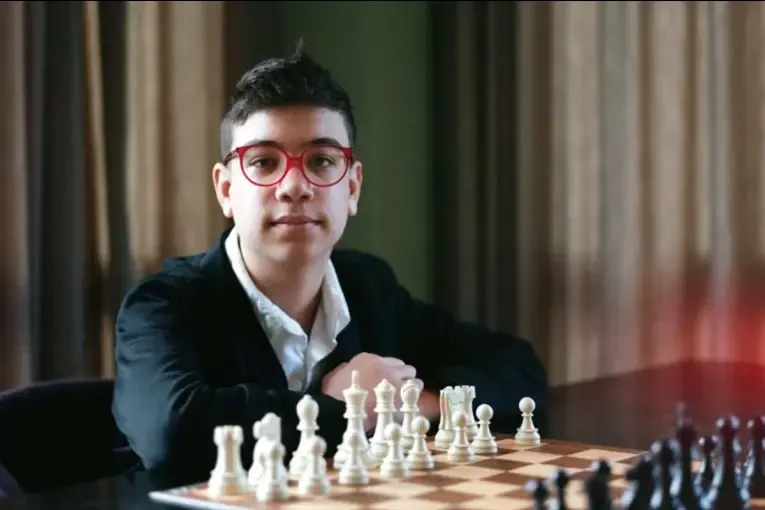 Histórico: el argentino Faustino Oro logró el título de Gran Maestro de ajedrez con apenas 12 años