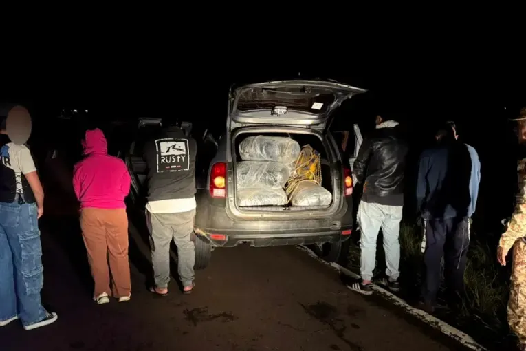 Intentaron escapar de un control con más de 91 kilos de droga 