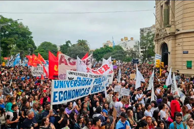 La Marcha Federal Universitaria se replicará en Paraná “en contra del ajuste y por financiamiento”
