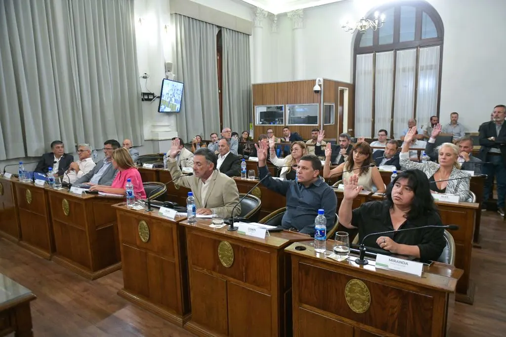 La oposición pide precisiones sobre los acuerdos con Nación