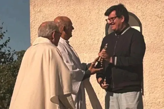 Larrivey bendijo su Martín Fierro y lo festeja con una caravana por la ciudad