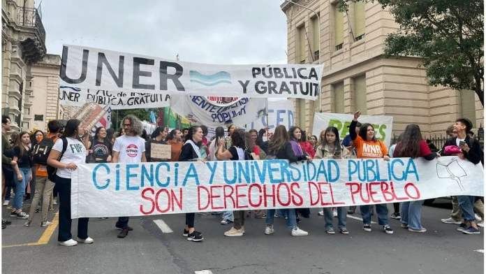 Marcha Federal Universitaria: cuánto cobran los docentes en Entre Ríos