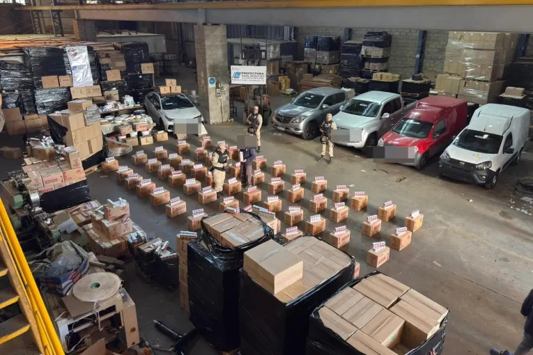 Operativo MK-8: Gran tarea de Prefectura Paranacito contra la organización de fabricación ilegal de cigarrillos