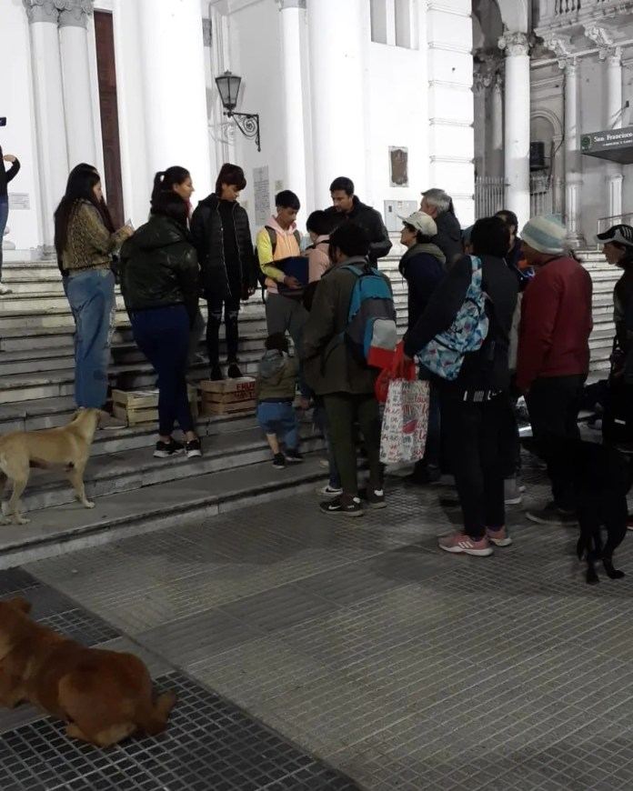 Paraná: aseguran que aumentó la cantidad de personas en situación de calle y refuerzan la asistencia por el frío