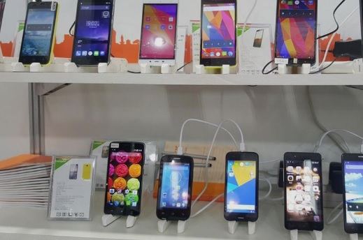 Paraná: Robó cerca de 20 celulares de una vidriera de exhibición