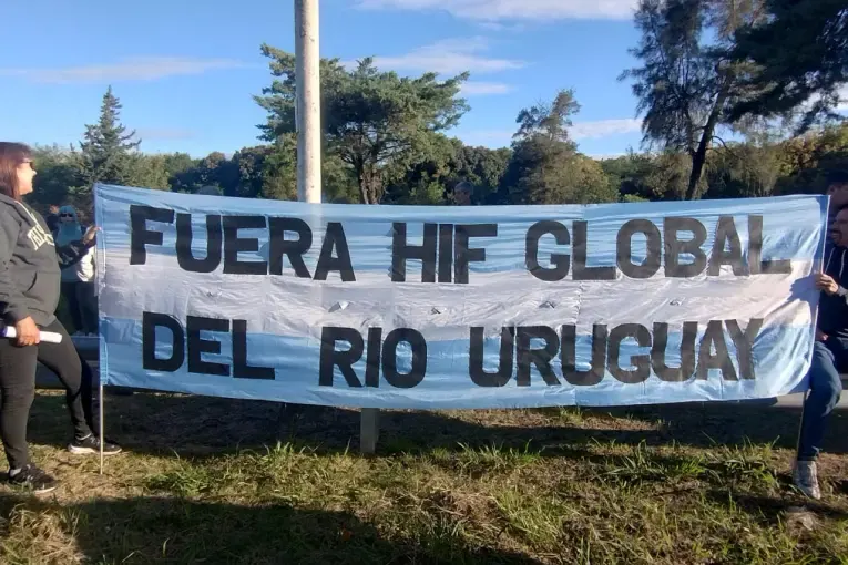 Proyecto de refinería sobre el río Uruguay: convocan a firmar una nota a Cancillería