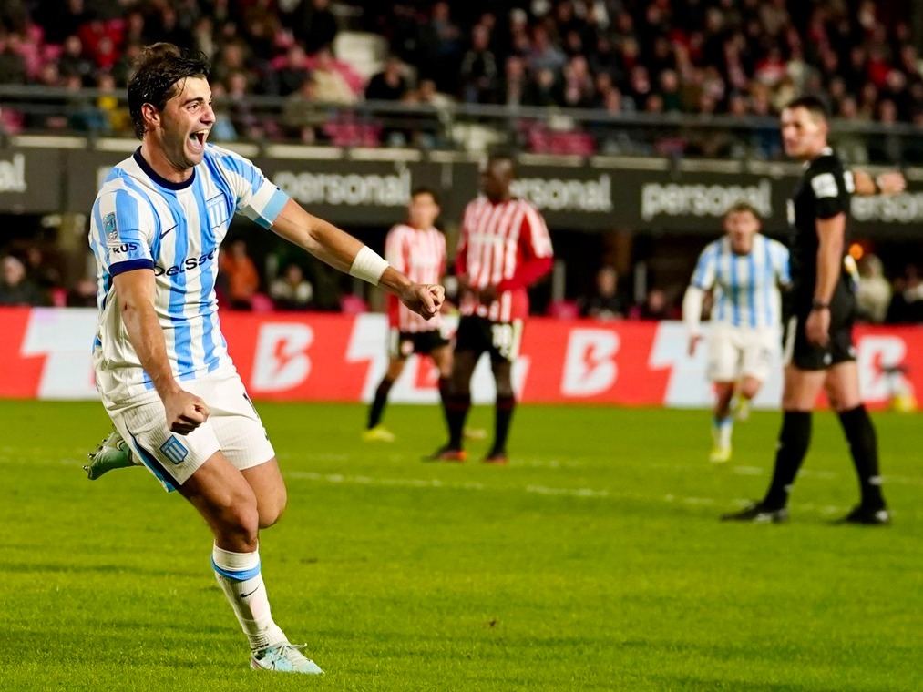 Racing le ganó a Estudiantes sobre la hora y está en cuartos de final del Torneo Apertura