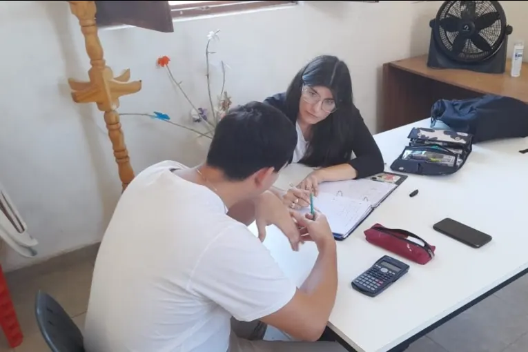 Realizan un refuerzo académico en materias troncales: más apoyo a estudiantes secundarios