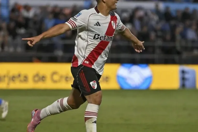 River visita a Carabobo, en un duelo clave por la primera posición del Grupo H