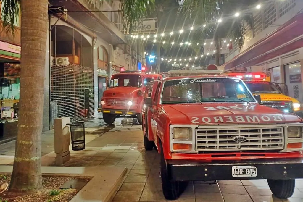 Se incendió un local comercial de la peatonal de Concordia