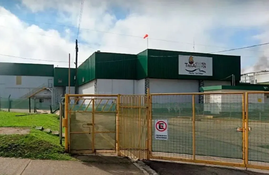 Trabajadores de avícola Granja Tres Arroyos frenaron la faena por salarios adeudados