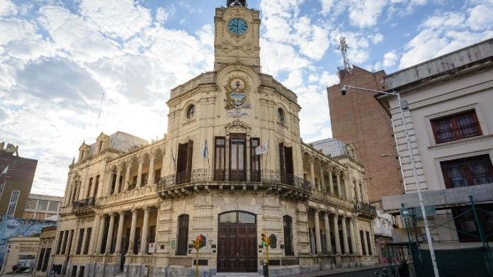 Transporte: el municipio reclama "fondos impagos" a Provincia y Nación y amenaza con acciones legales