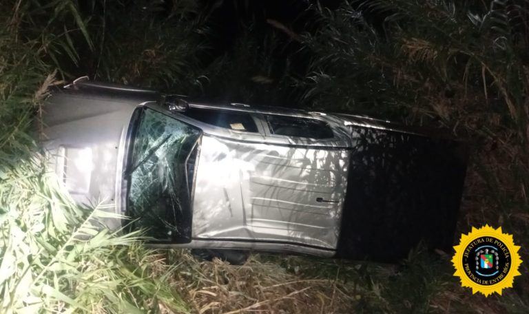 Violentos vuelcos se registraron en la madrugada de este sábado
