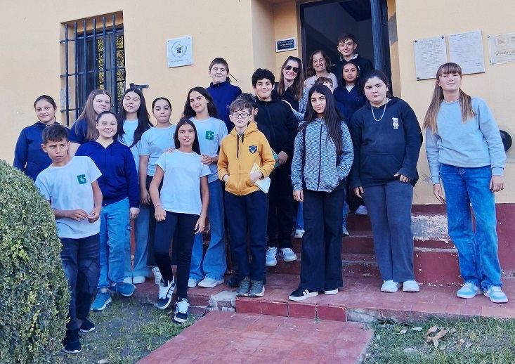 Visita a la Biblioteca “La Vieja Estación” de Hernández